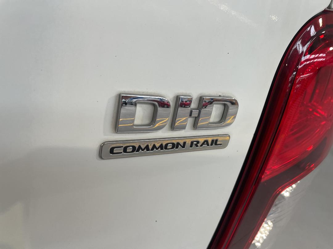 Photo '36' of Mitsubishi Triton