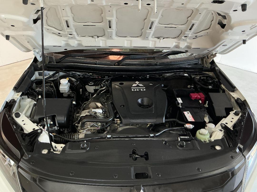 Photo '13' of Mitsubishi Triton Photo '13' of Mitsubishi Triton