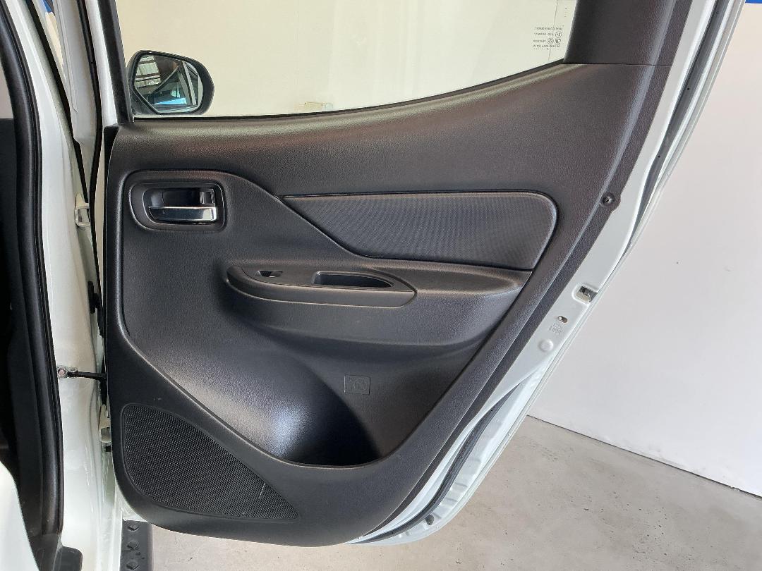 Photo '19' of Mitsubishi Triton Photo '19' of Mitsubishi Triton