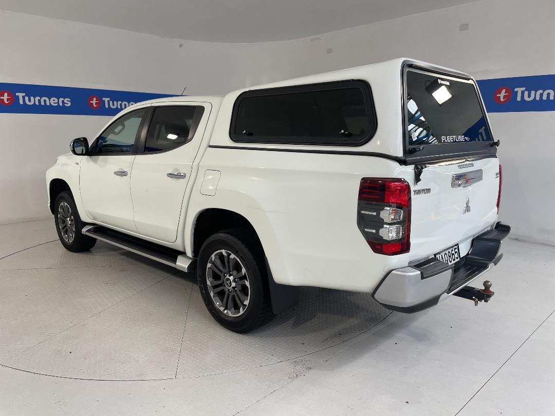 Photo '5' of Mitsubishi Triton