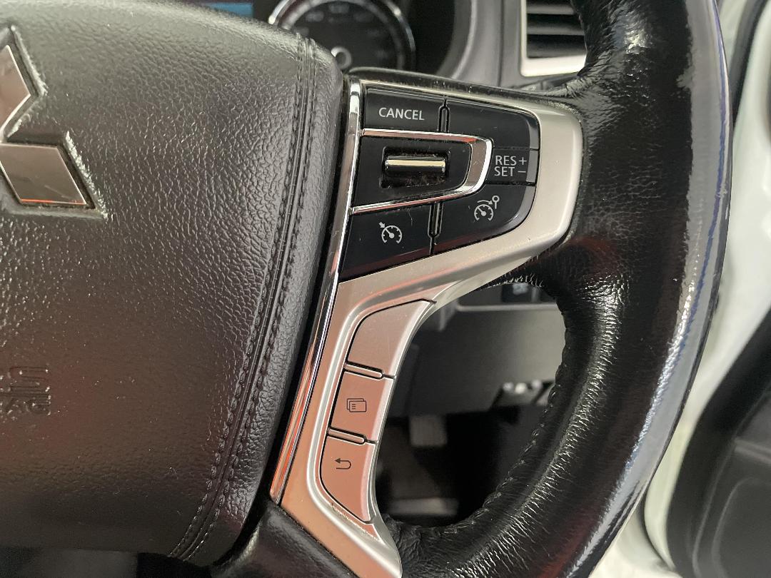 Photo '26' of Mitsubishi Triton