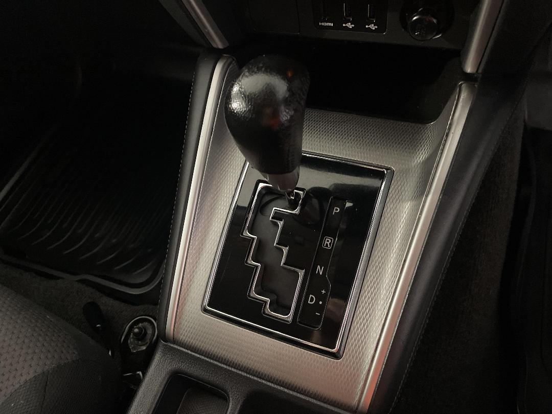 Photo '32' of Mitsubishi Triton