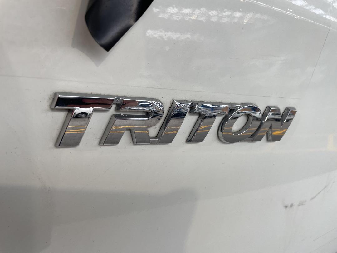 Photo '36' of Mitsubishi Triton