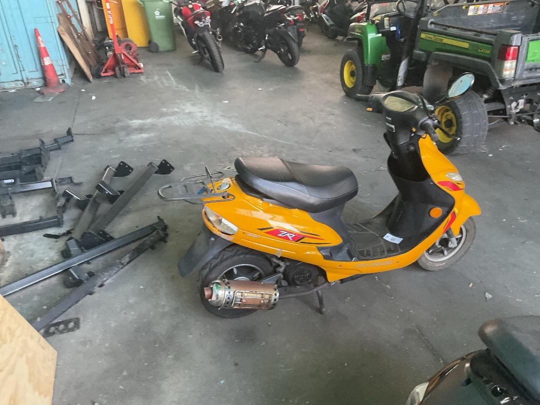 Photo '6' of Moped Yiben YB50QT Photo '6' of Moped Yiben YB50QT
