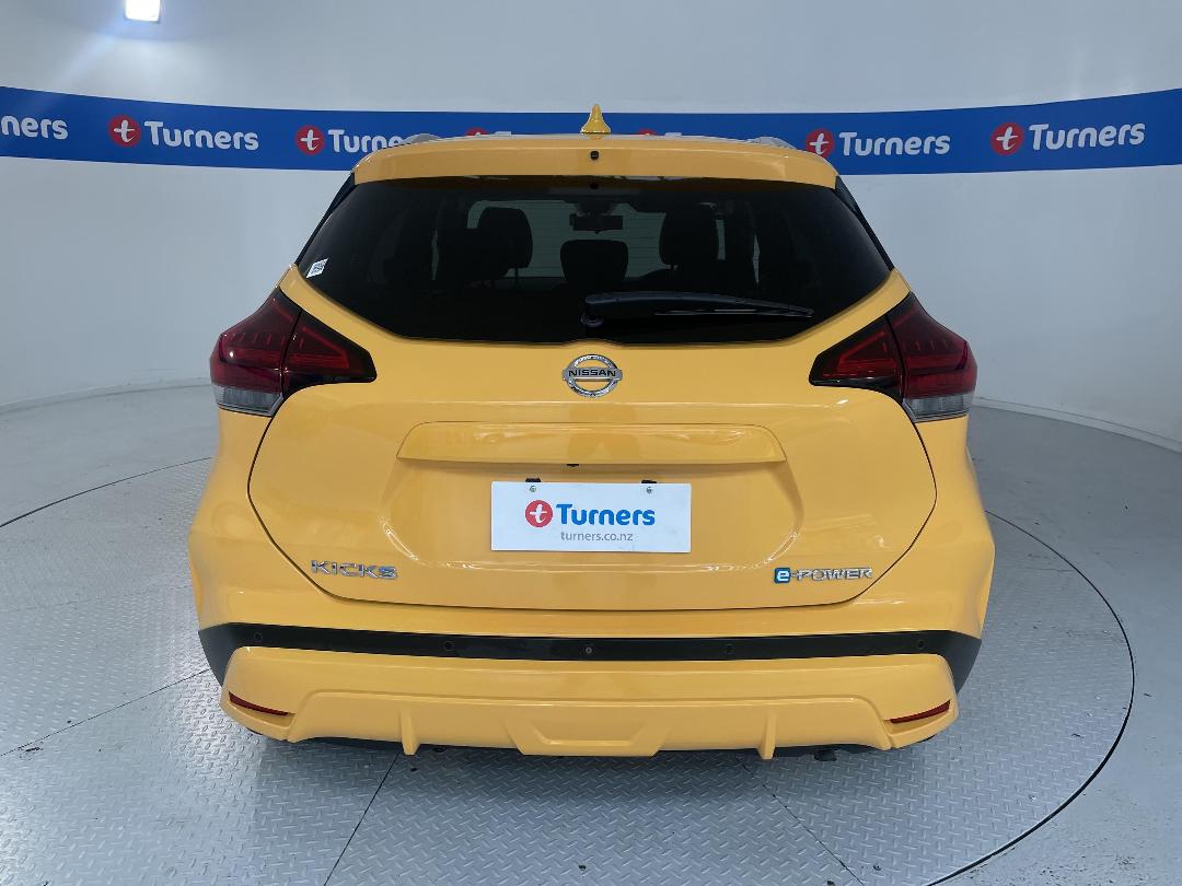 Photo '6' of Nissan Kicks