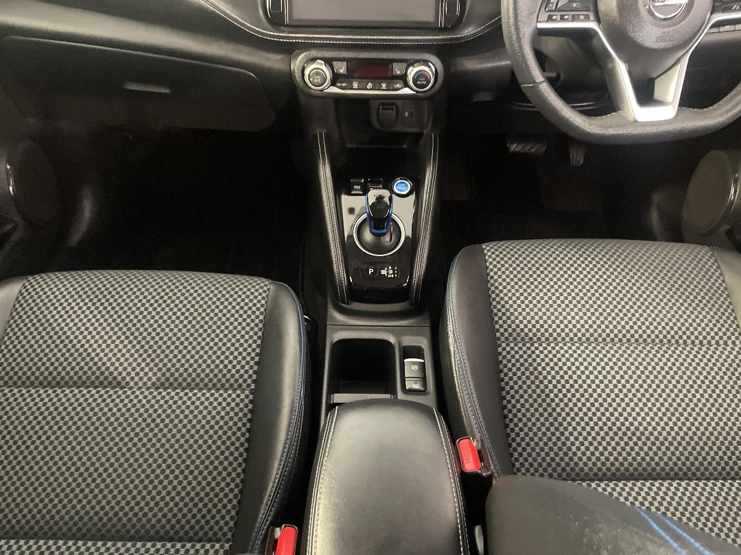 Photo '18' of Nissan Kicks