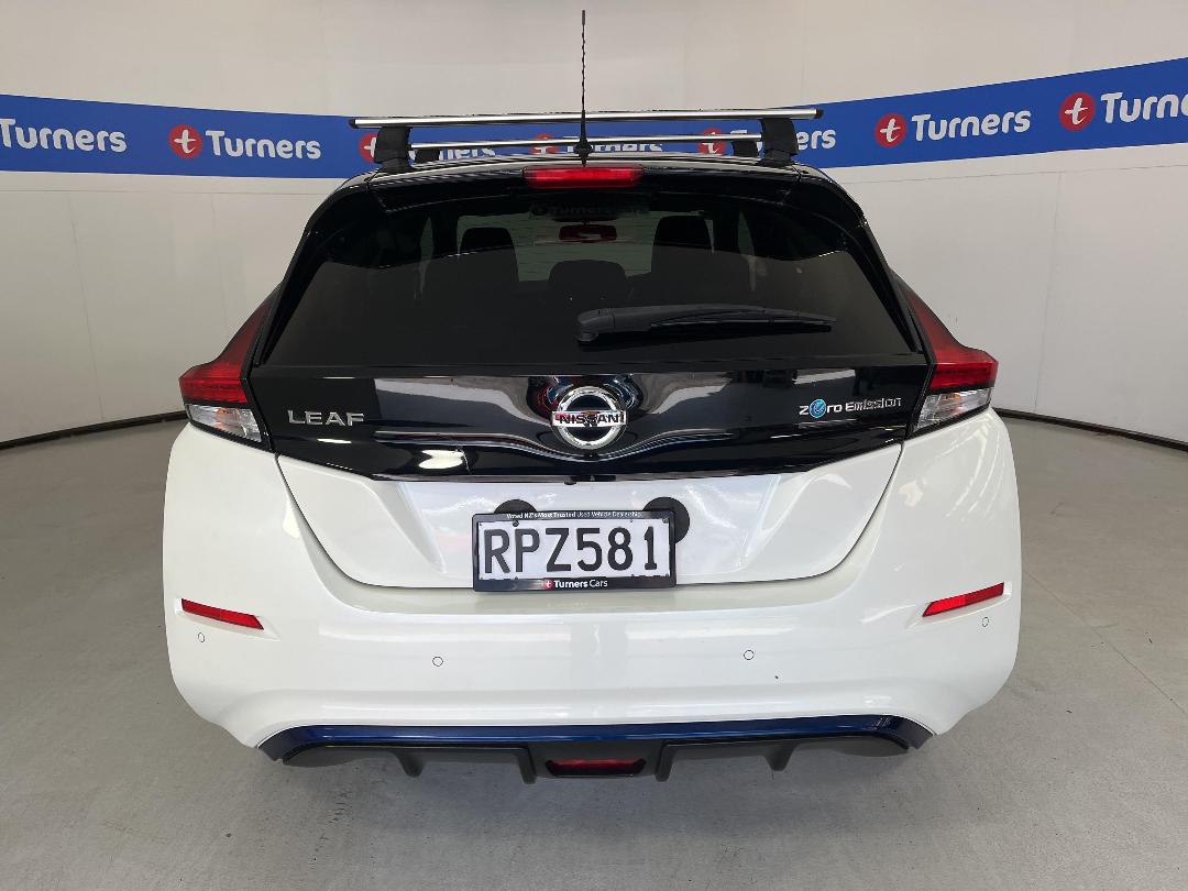 Photo '6' of Nissan Leaf