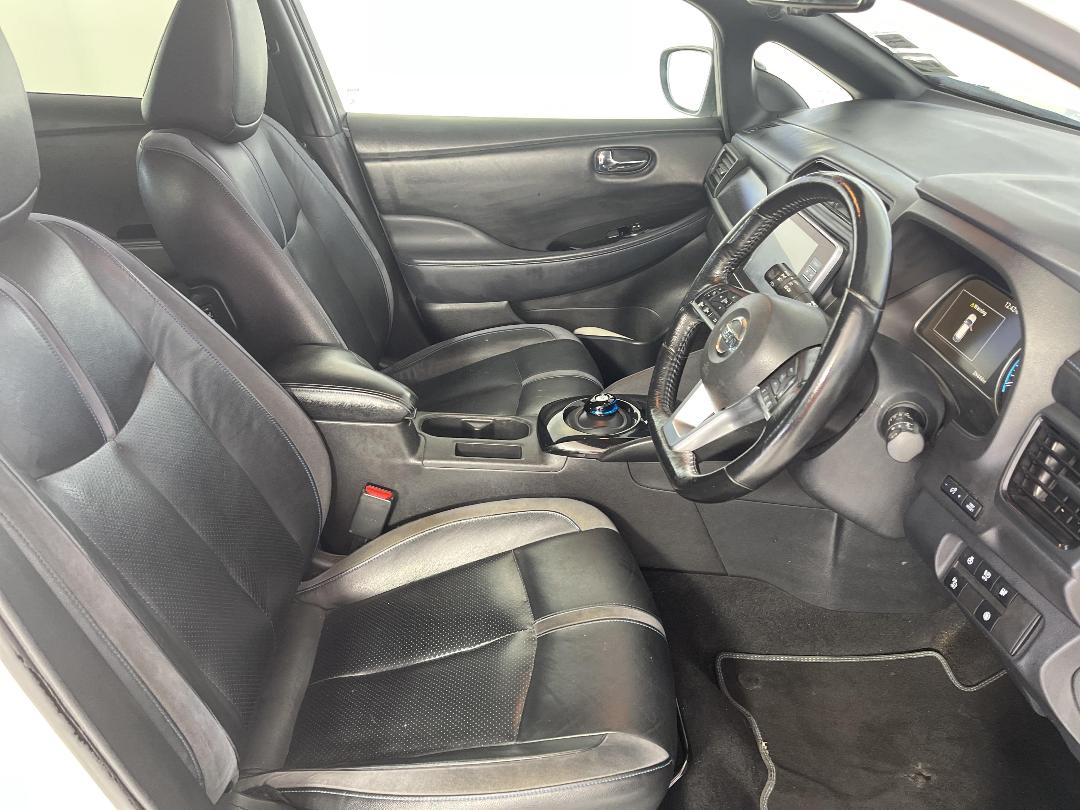 Photo '16' of Nissan Leaf