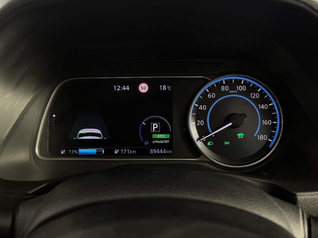 Photo '21' of Nissan Leaf