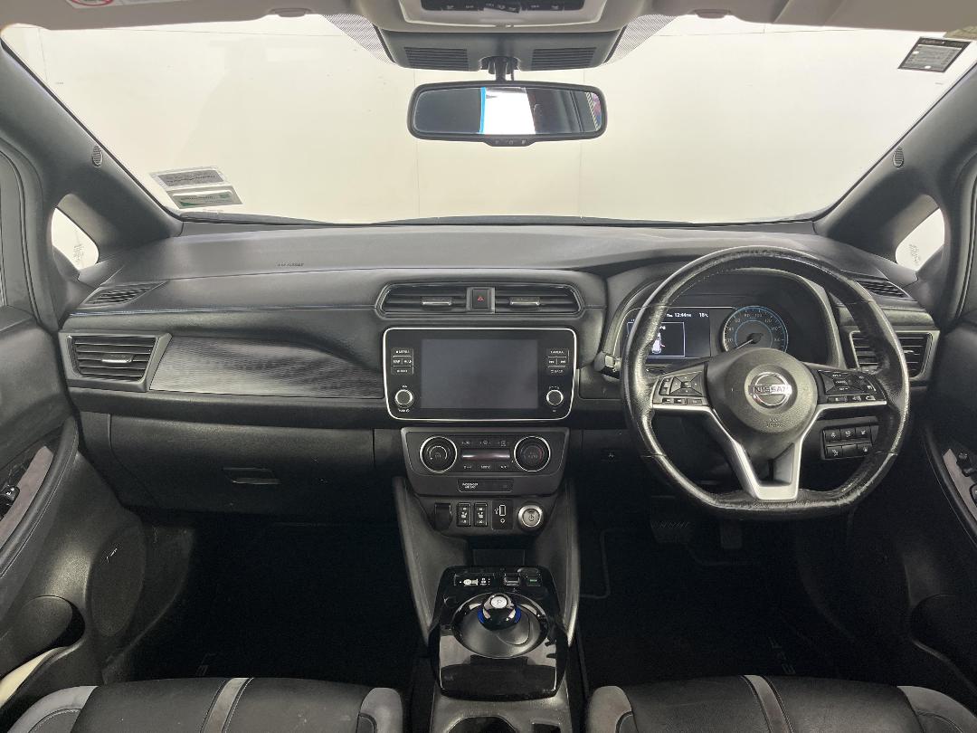 Photo '17' of Nissan Leaf