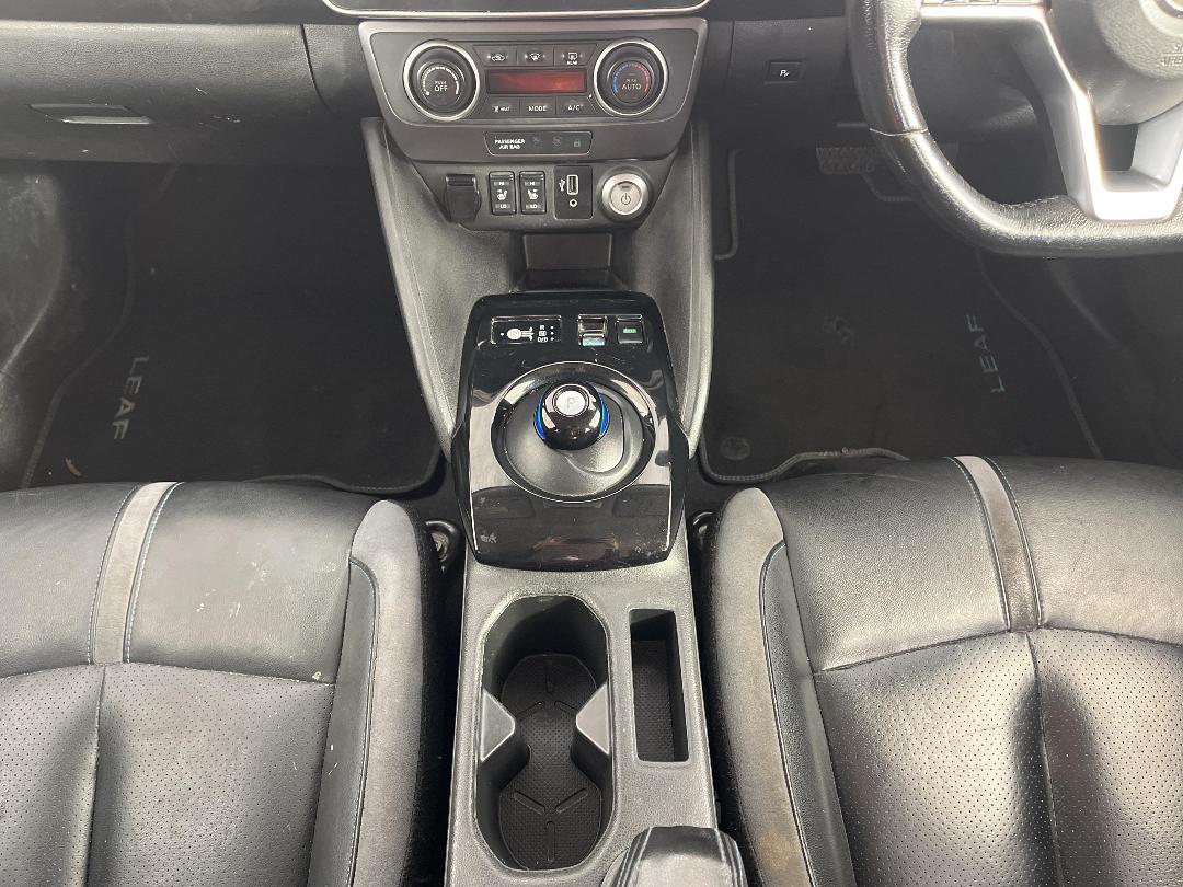 Photo '18' of Nissan Leaf