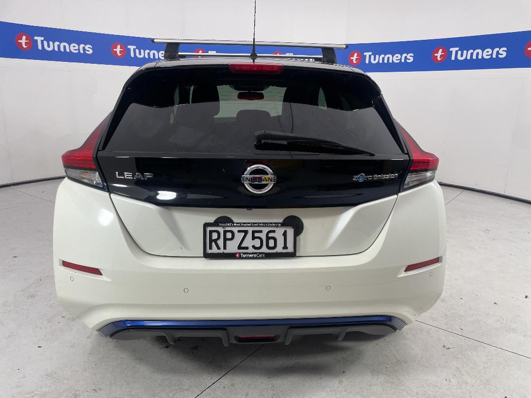 Photo '6' of Nissan Leaf