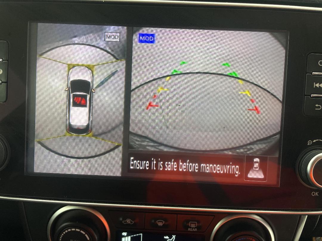 Photo '24' of Nissan Leaf