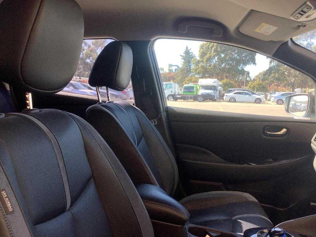 Photo '15' of Nissan Leaf