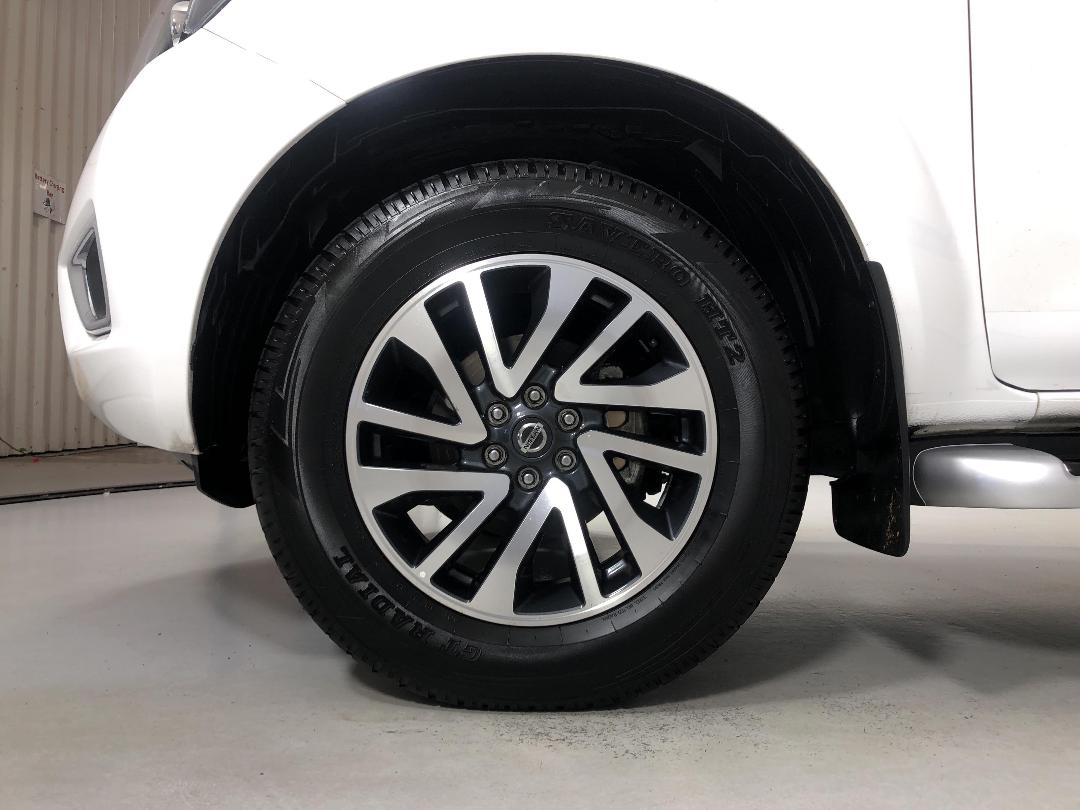 Photo '10' of Nissan Navara