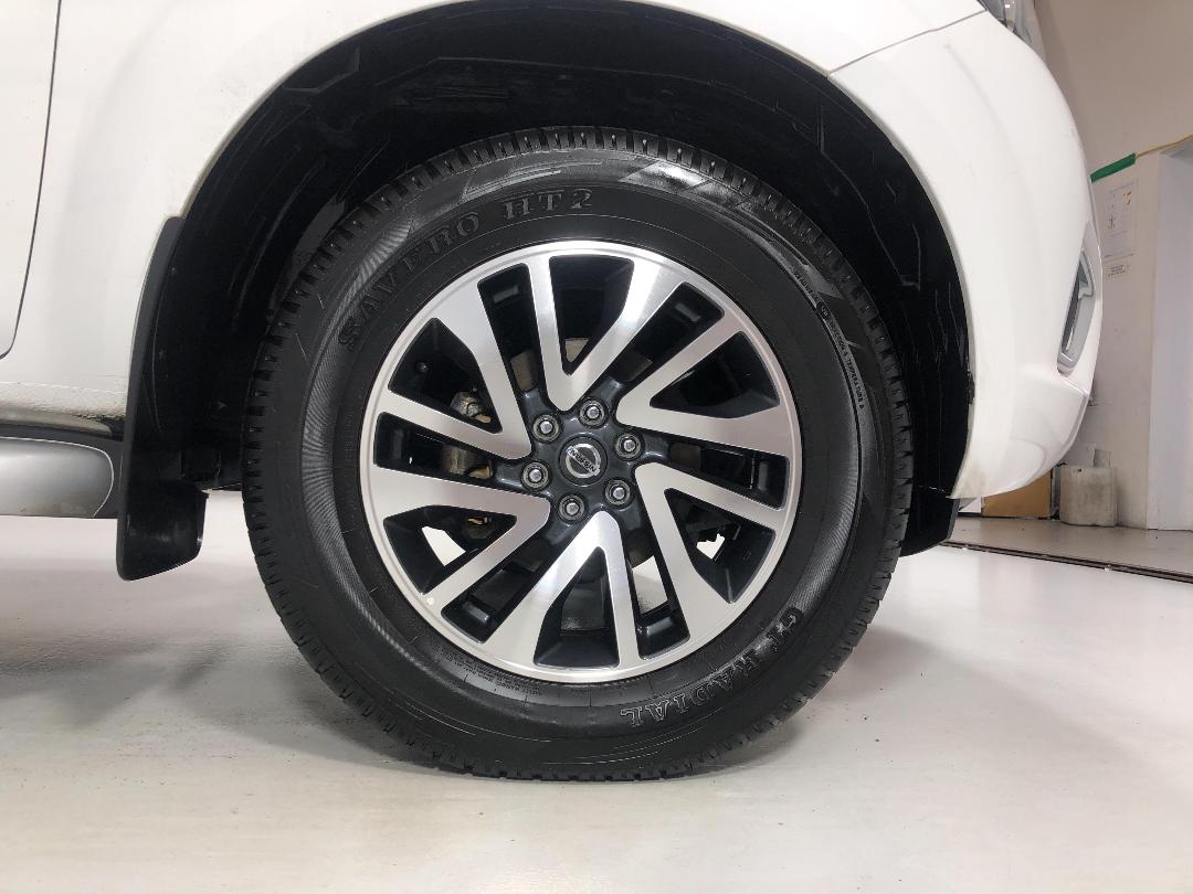 Photo '9' of Nissan Navara