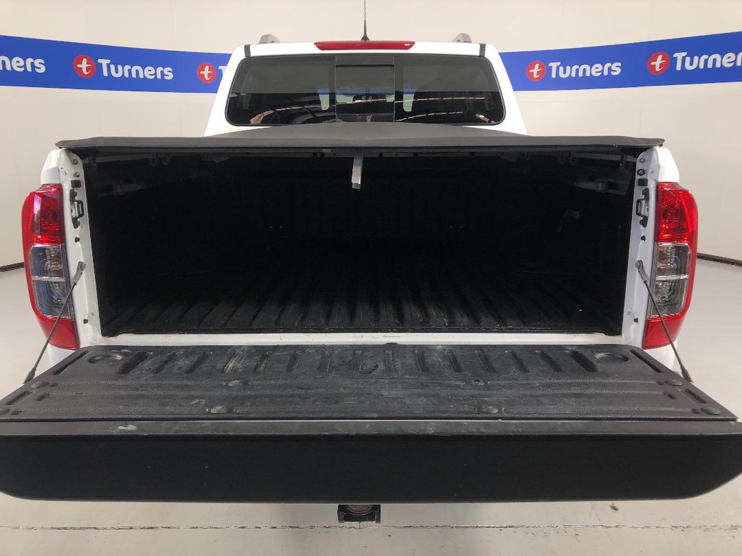 Photo '14' of Nissan Navara