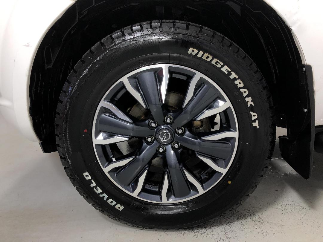 Photo '10' of Nissan Navara