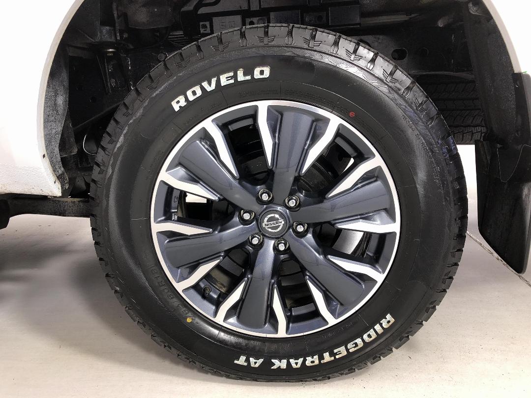 Photo '11' of Nissan Navara