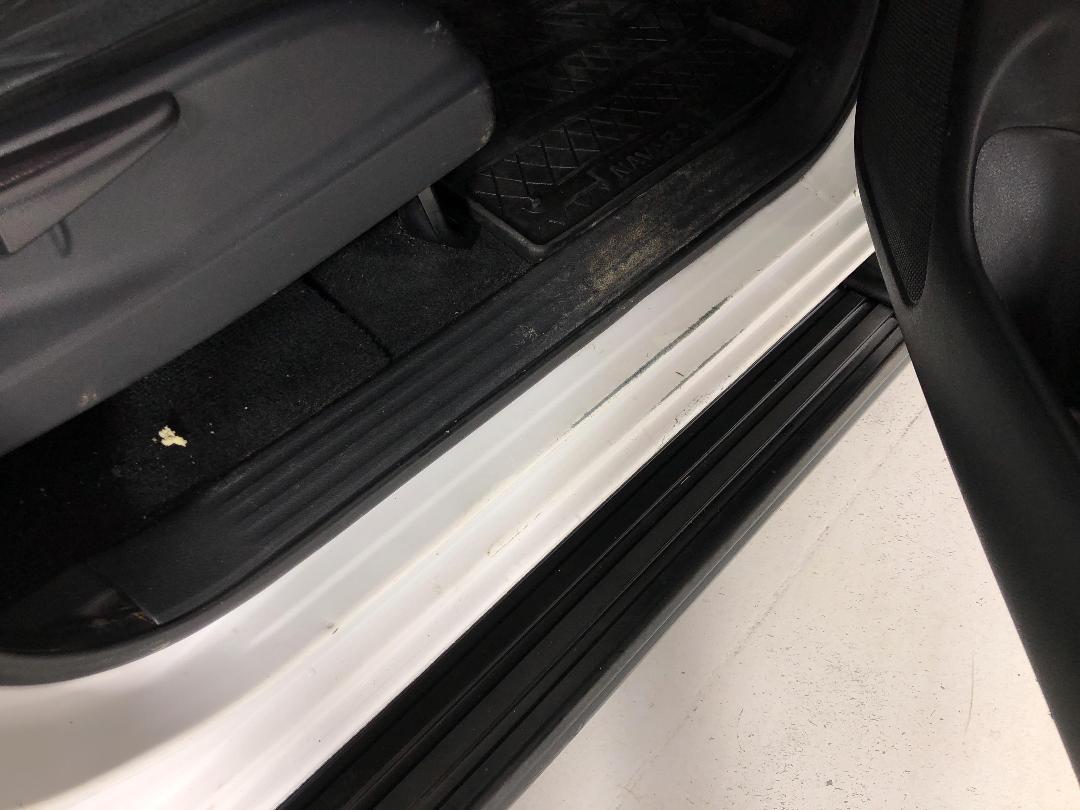 Photo '23' of Nissan Navara