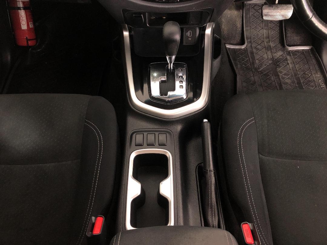 Photo '18' of Nissan Navara