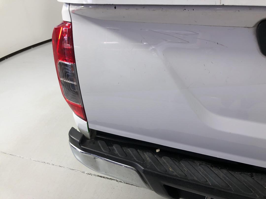 Photo '28' of Nissan Navara