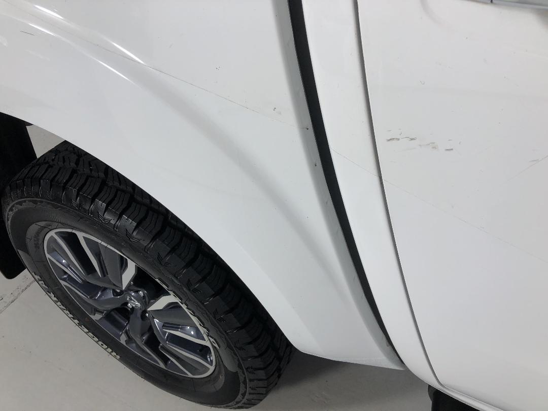 Photo '29' of Nissan Navara