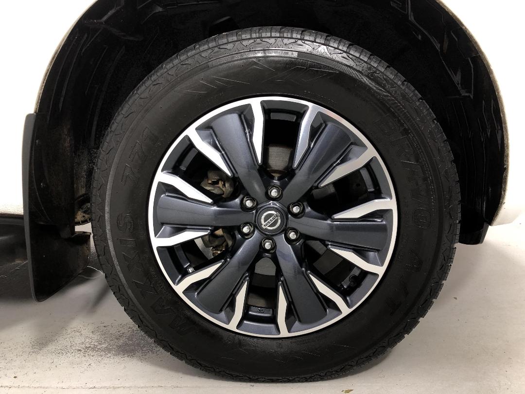 Photo '9' of Nissan Navara