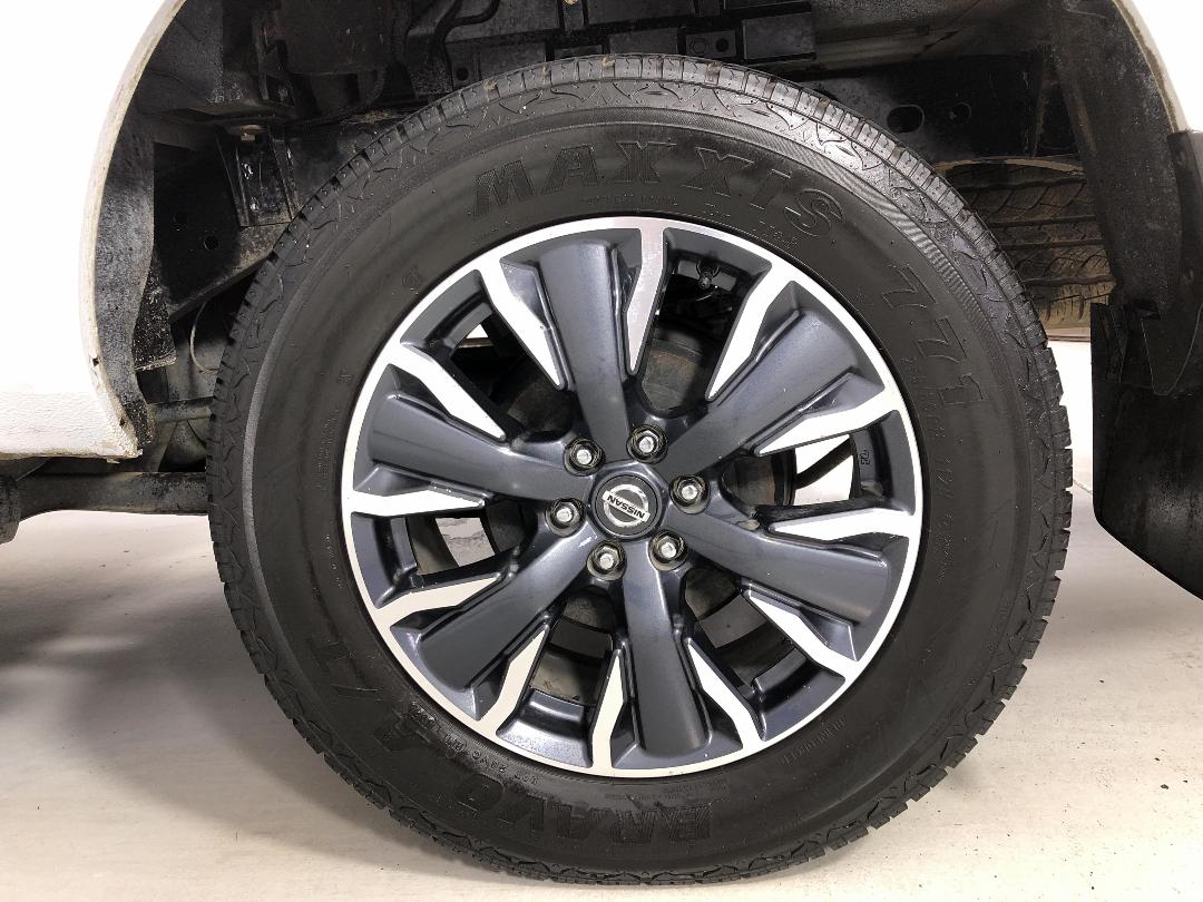 Photo '11' of Nissan Navara