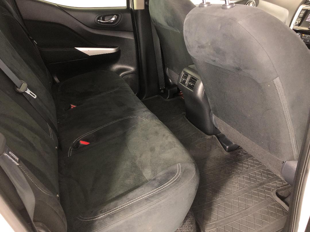 Photo '20' of Nissan Navara