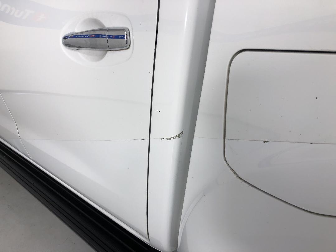 Photo '25' of Nissan Navara