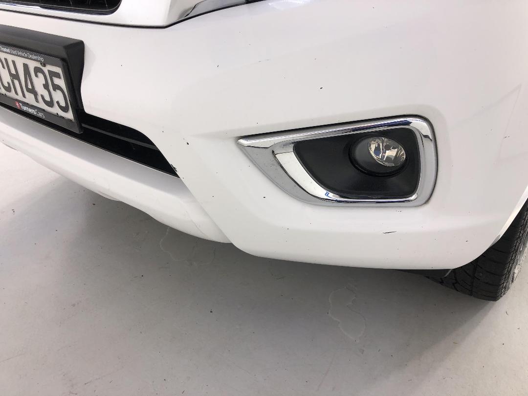 Photo '24' of Nissan Navara