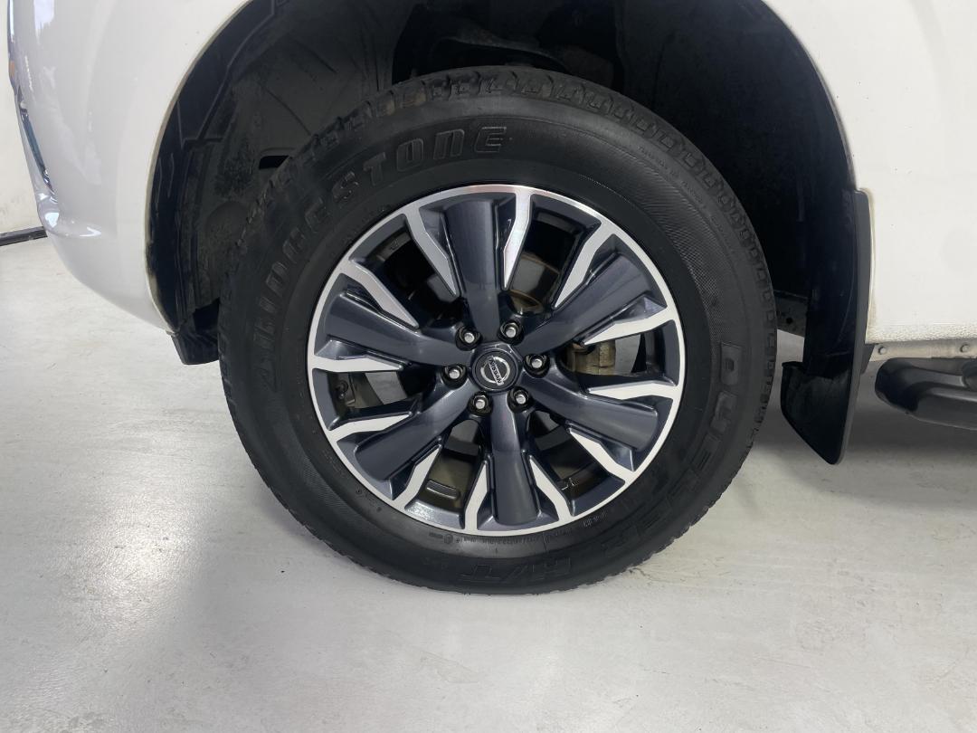 Photo '10' of Nissan Navara