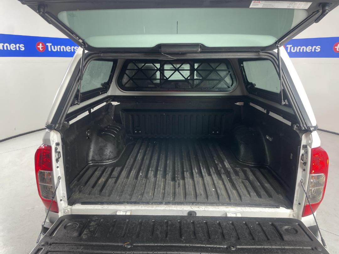 Photo '14' of Nissan Navara