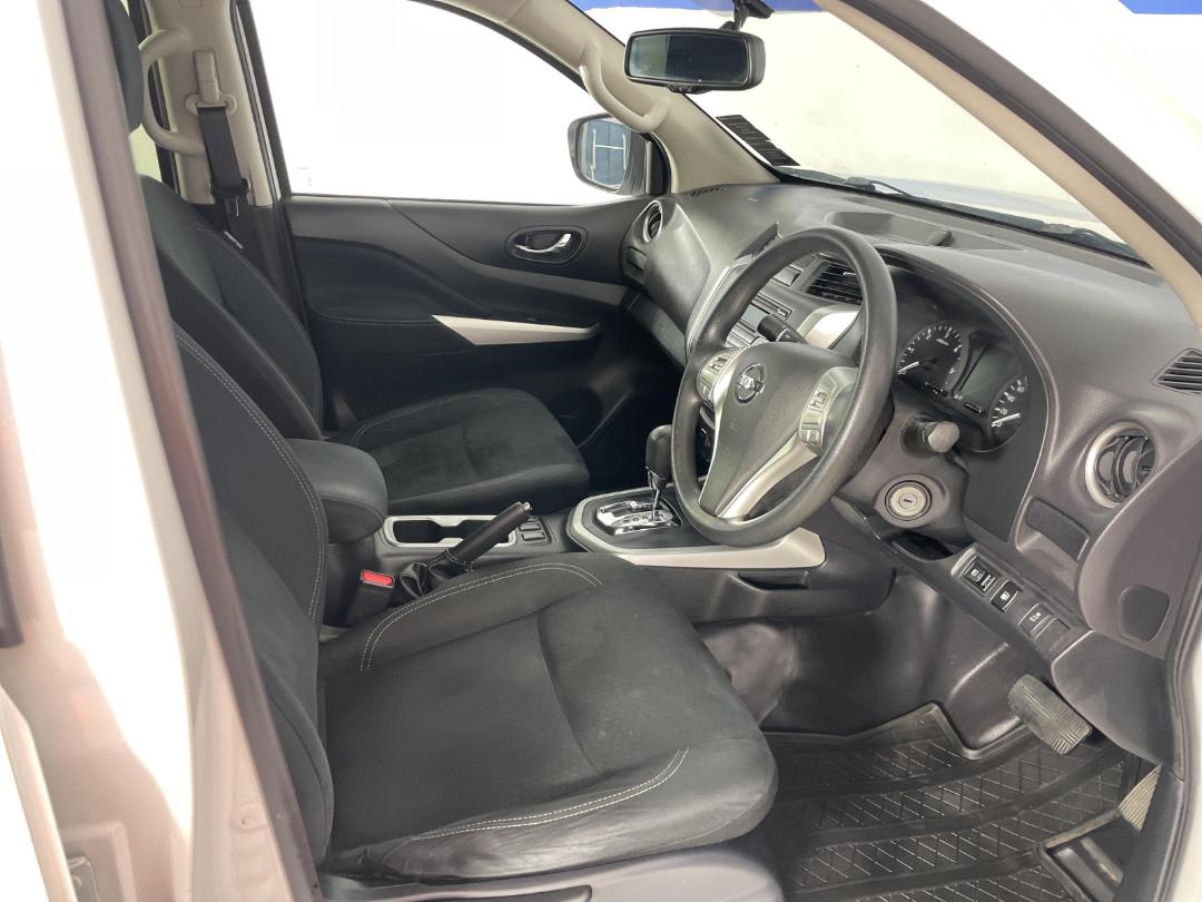 Photo '16' of Nissan Navara