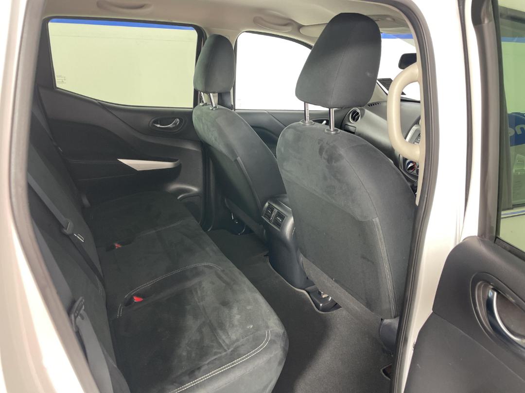 Photo '20' of Nissan Navara