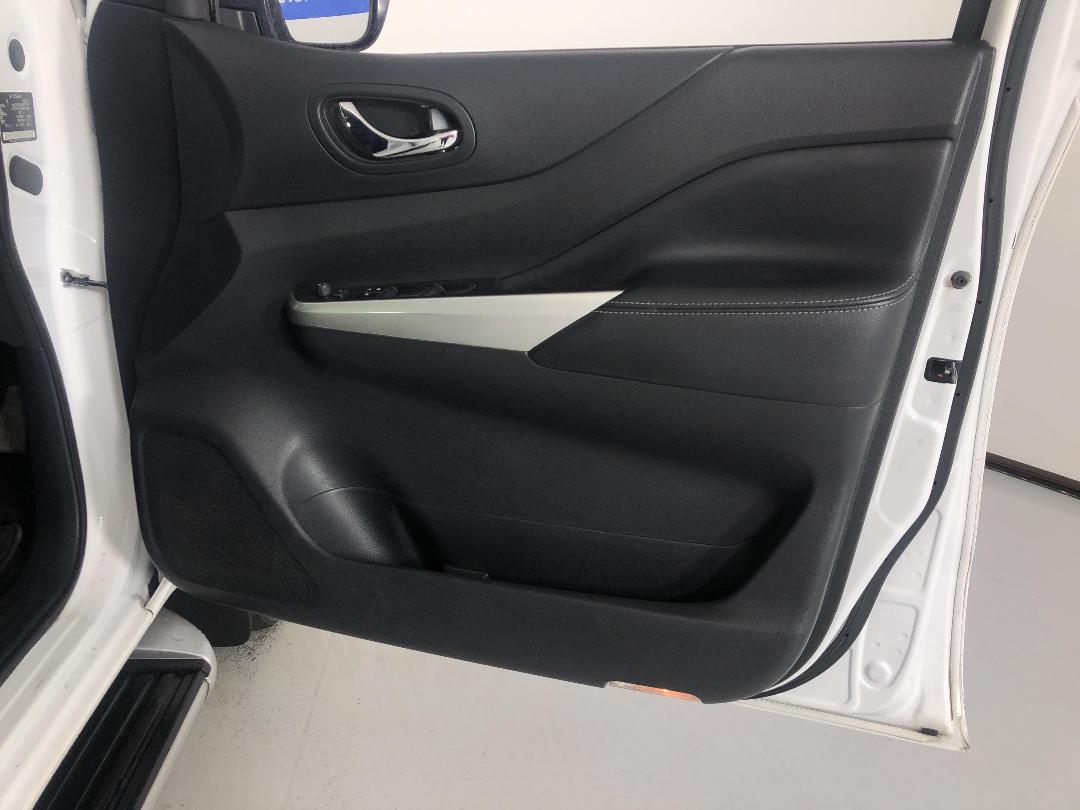 Photo '15' of Nissan Navara Photo '15' of Nissan Navara