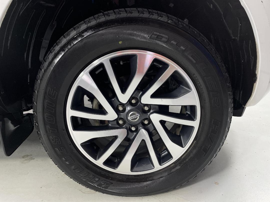 Photo '9' of Nissan Navara