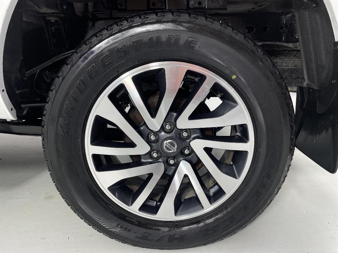 Photo '11' of Nissan Navara