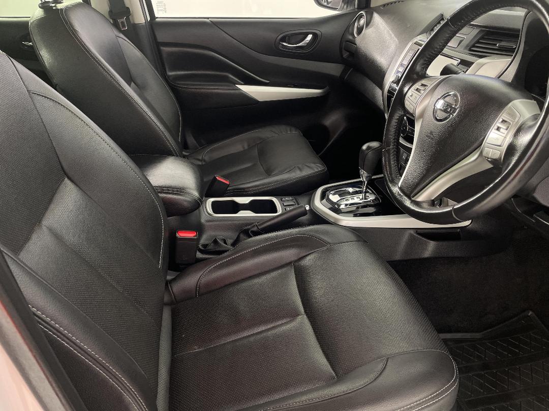 Photo '16' of Nissan Navara