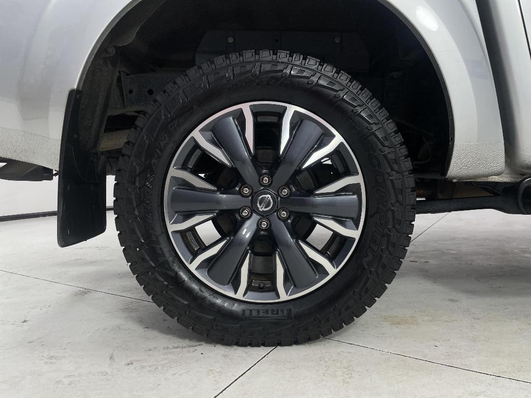 Photo '12' of Nissan Navara