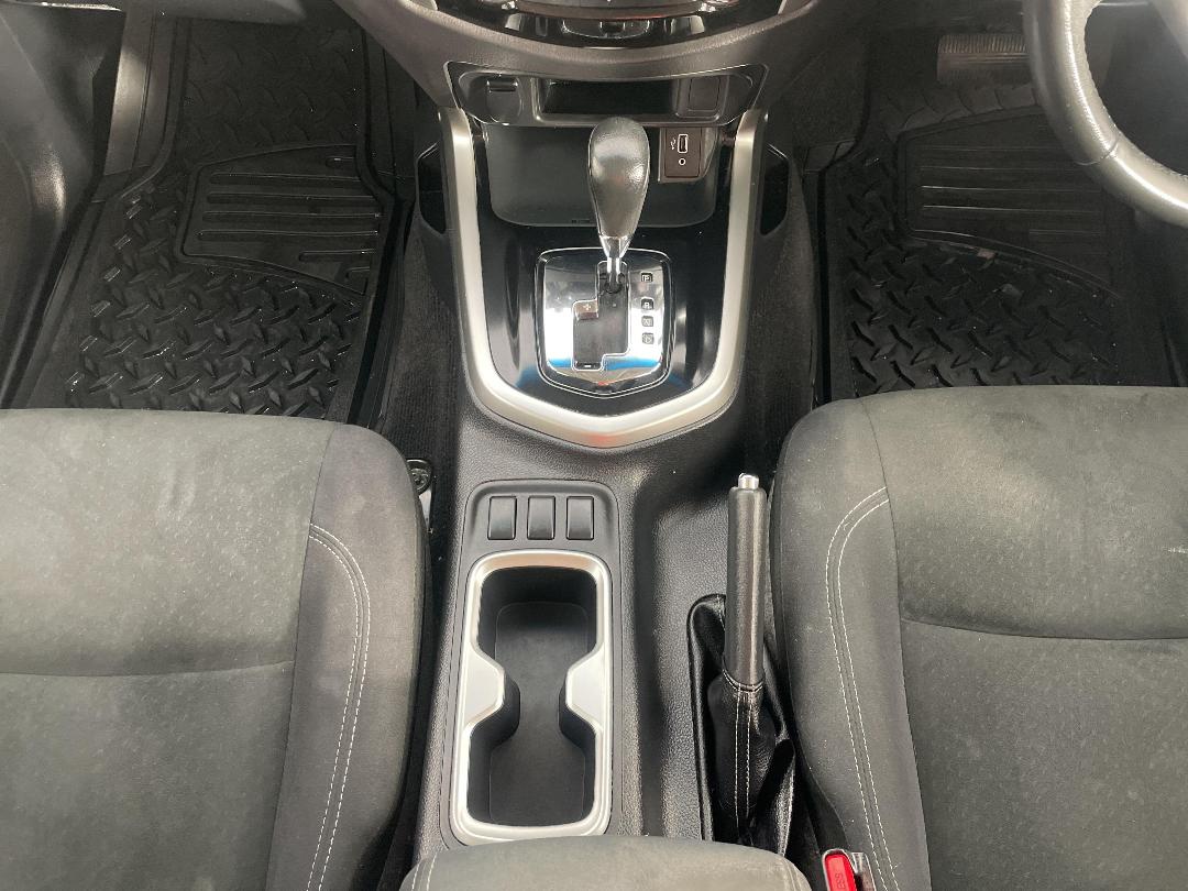 Photo '18' of Nissan Navara