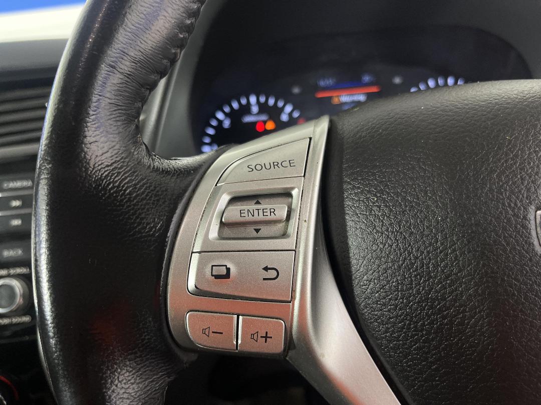 Photo '26' of Nissan Navara Photo '26' of Nissan Navara