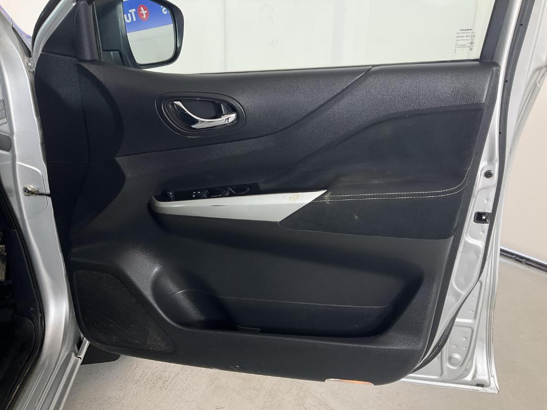 Photo '15' of Nissan Navara Photo '15' of Nissan Navara