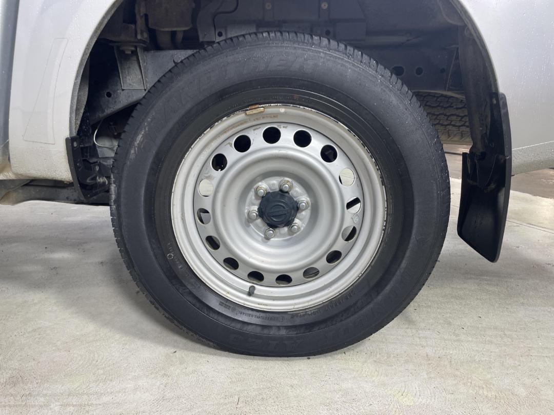 Photo '11' of Nissan Navara