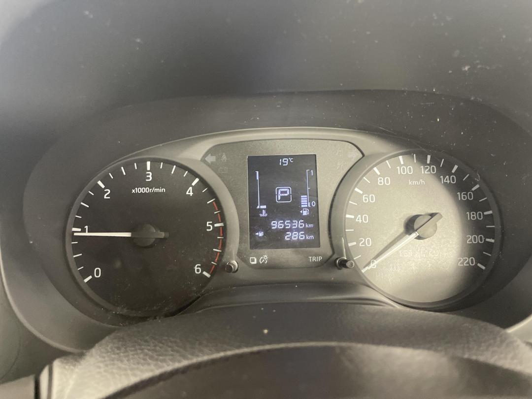 Photo '21' of Nissan Navara