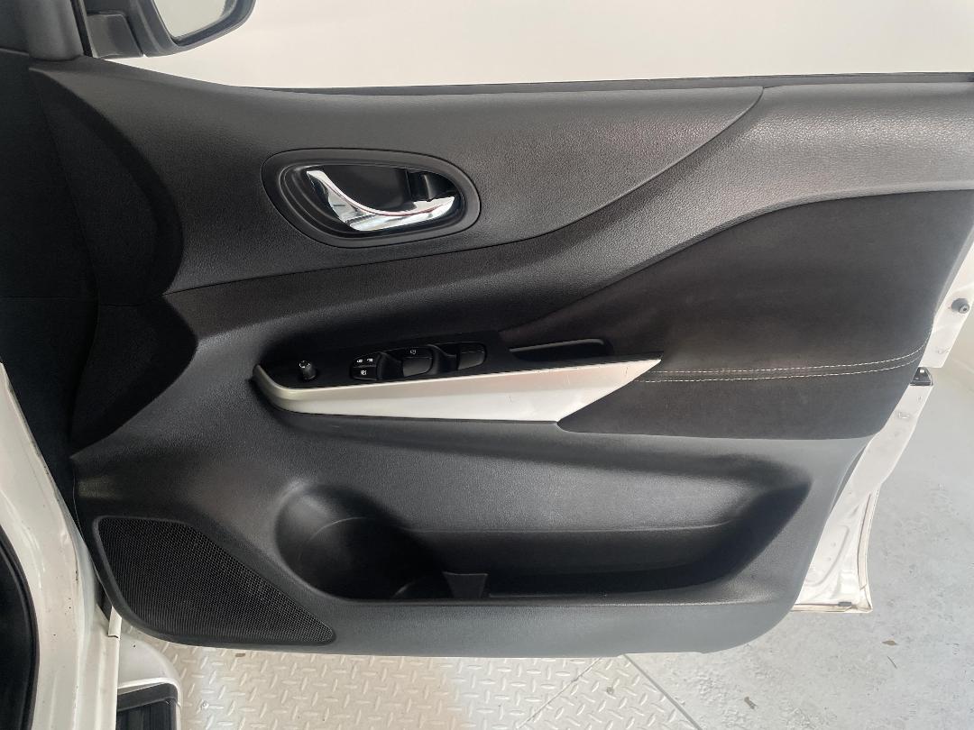 Photo '15' of Nissan Navara Photo '15' of Nissan Navara