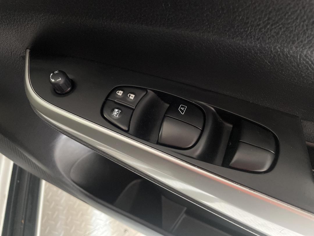 Photo '23' of Nissan Navara Photo '23' of Nissan Navara