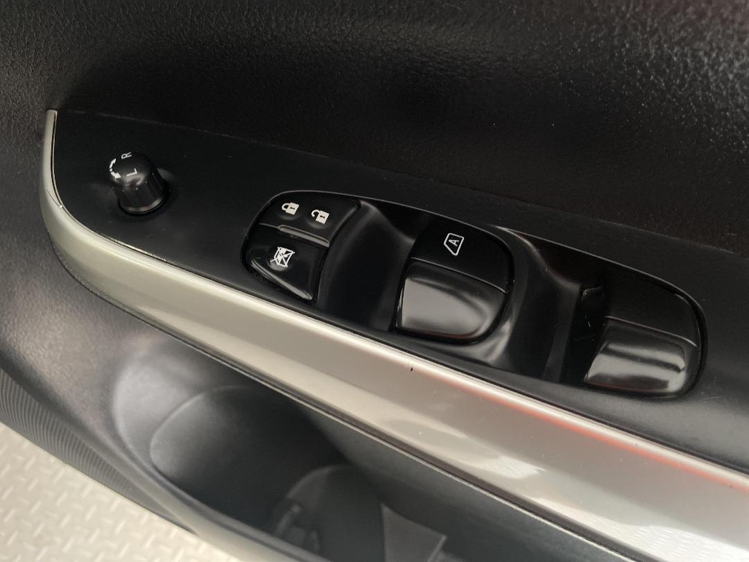 Photo '23' of Nissan Navara Photo '23' of Nissan Navara