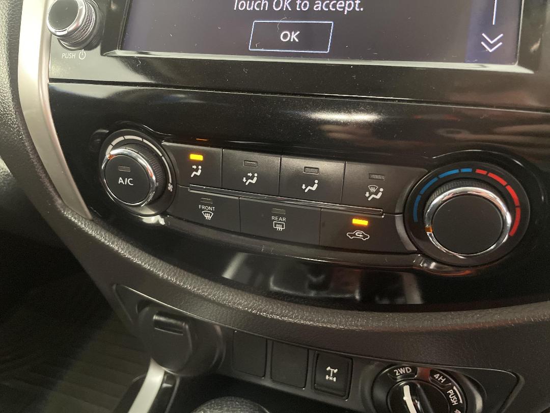 Photo '30' of Nissan Navara Photo '30' of Nissan Navara